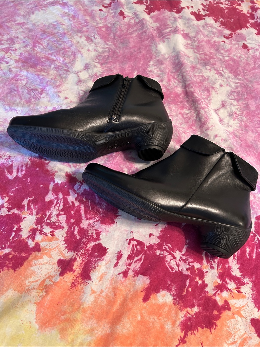Ecco black booties size 40